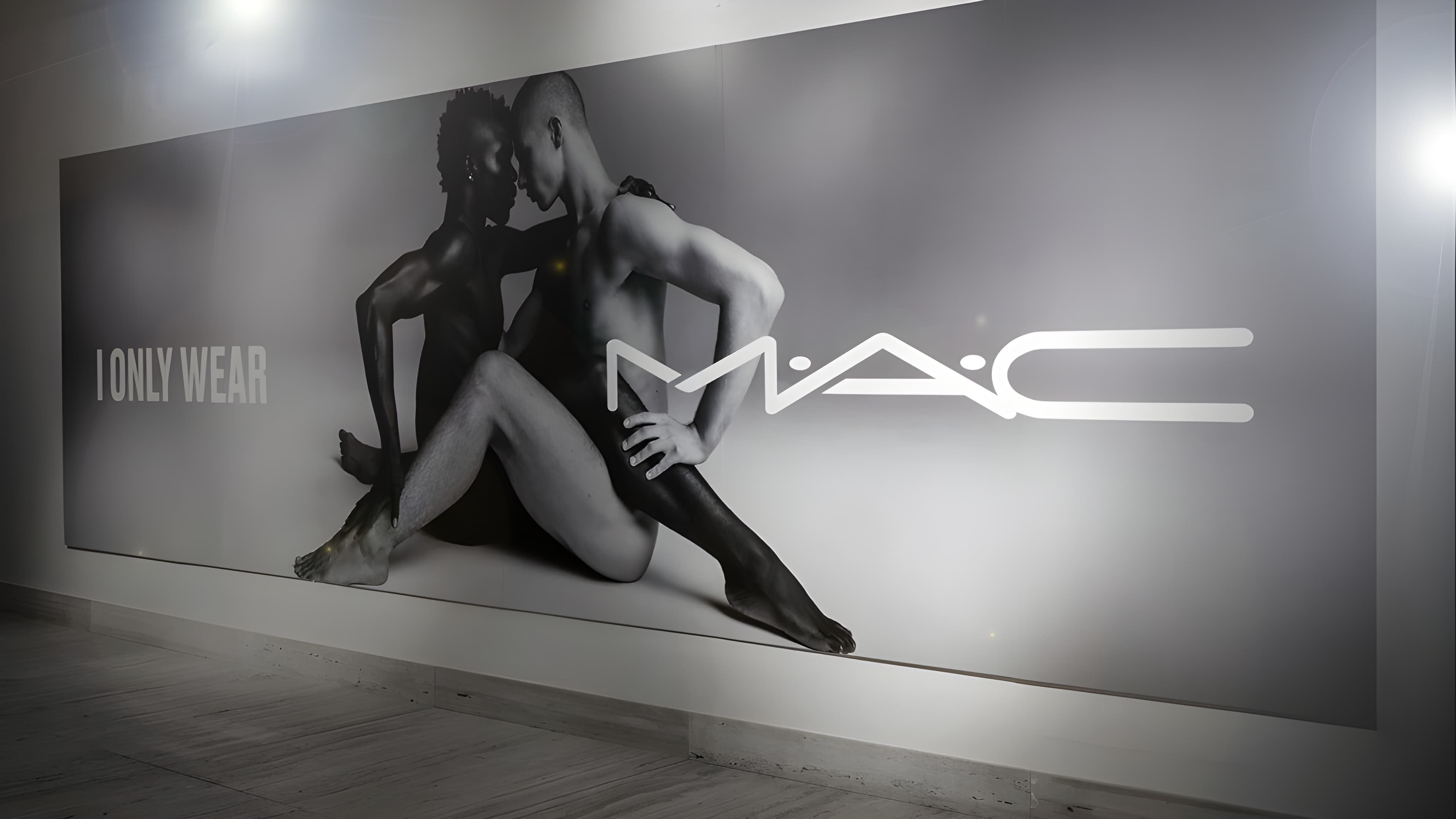 MAC COSMETICS gallery